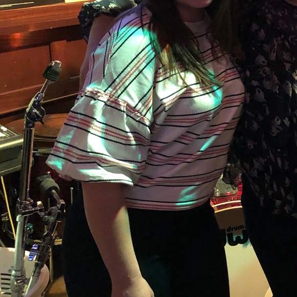 Puff Sleeved shirt - Picture 6 of 6